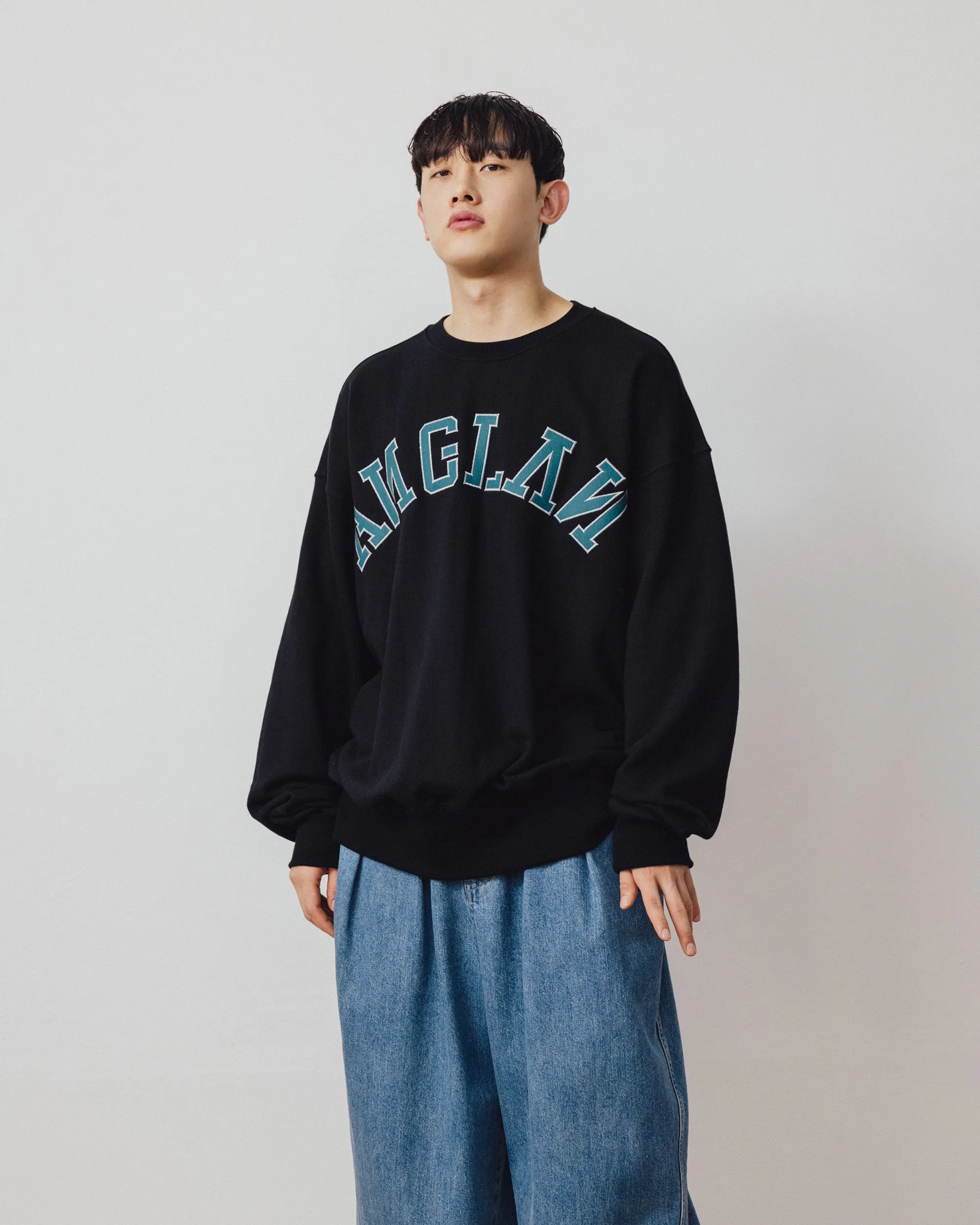 APPLIQUE BIG LOGO SWEAT SHIRT - BLACK