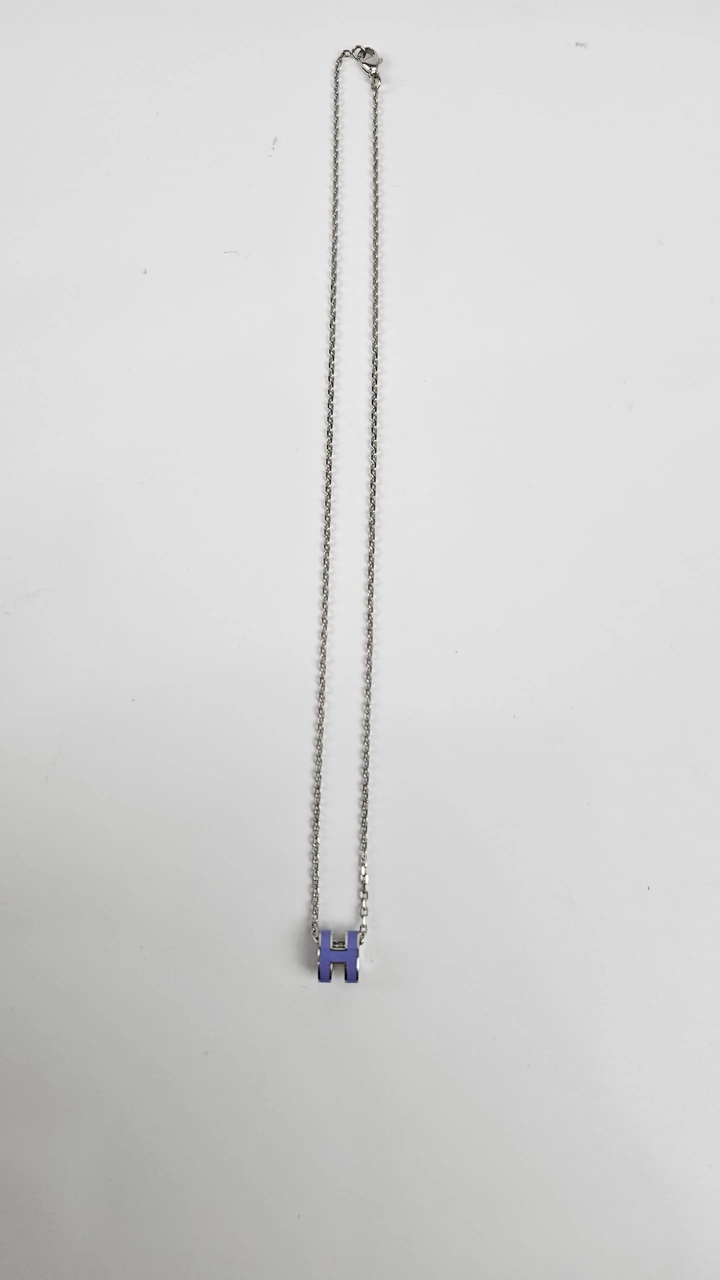 Mini Pop H Lilas Lacquered Metal with Palladium-plated Hardware necklace